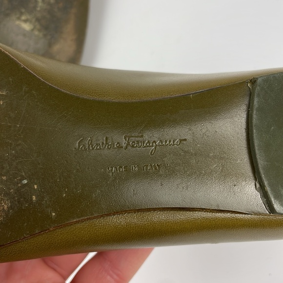 Salvatore Ferragamo | Olive Green Leather Wood Accent Ballet Flats 1970s 4.5 - Picture 11 of 12